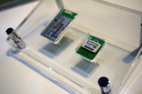 zeal_display.JPG 組込み用BluetoothモジュールZEALシリーズ