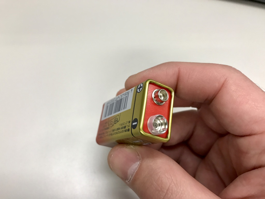 9v-battery3.jpg 9v-battery3